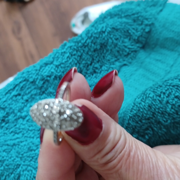 Sterling silver platinum 100 point diamond ring its a beautiful diamond ring - Picture 2 of 4